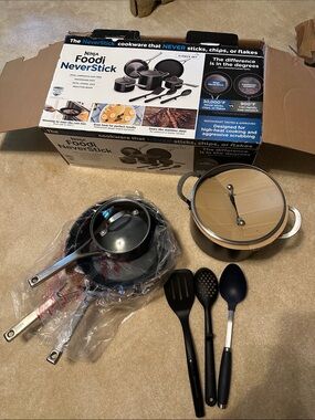 Ninja cookware set in black and stainless steel with glass lid